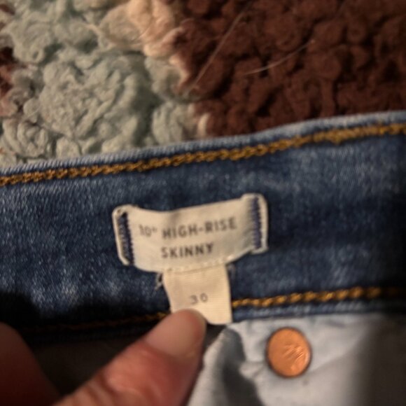 Madewell Skinny Jeans - Picture 2 of 4